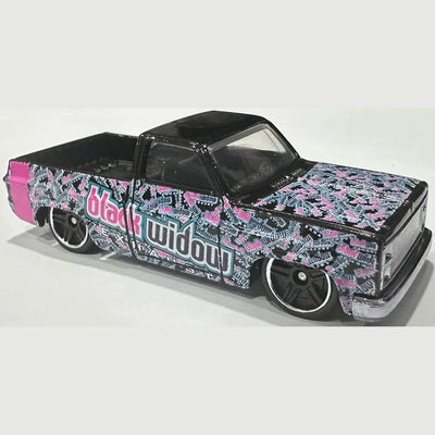 Hot Wheels 2026 #042 - '83 Chevy Silverado