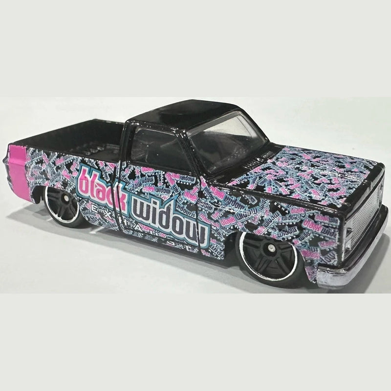Hot Wheels 2026 #042 - '83 Chevy Silverado