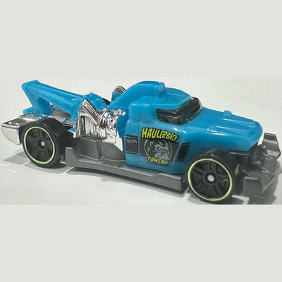 Hot Wheels 2026 #033 - Haulerback