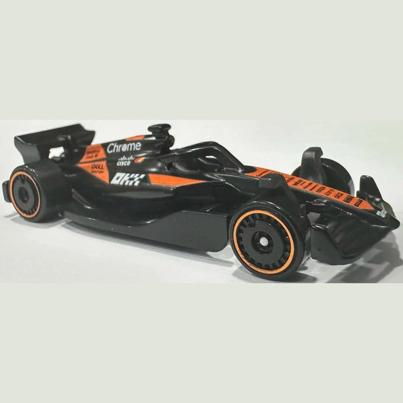 Hot Wheels 2026 #020 - McLaren Formula 1 Team